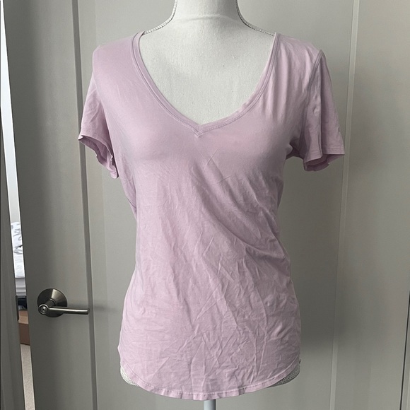 EUC Women’s Lululemon Love V-Neck T-Shirt - Picture 1 of 5